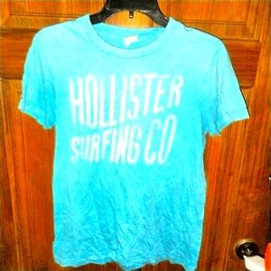 Man's Hollister tshirt